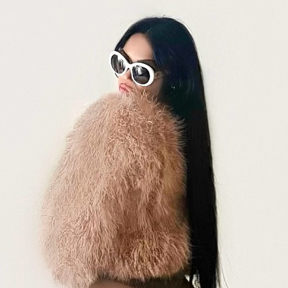 Jocelyn Blush Ostrich Feather Cropped Jacket - Picture 5 of 7